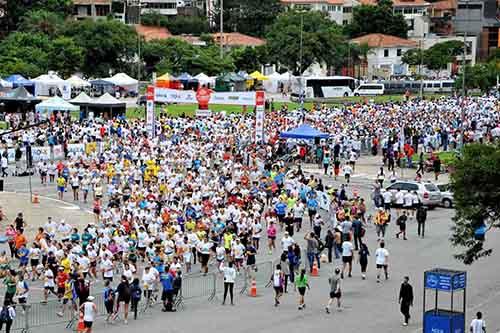 Largada da Meia Maratona de São Paulo 2013 / Foto: Ronaldo Milagres/MBraga Comunicação